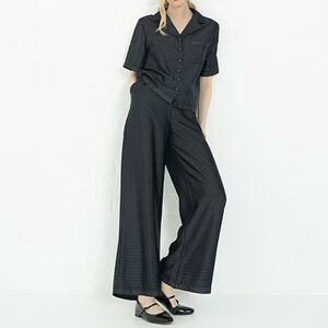 Le' AL.X
Logo Print Satin High Waisted Pleated Front Wide Leg Coordinating Pants